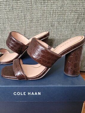 Cole Haan Reina 2 Band Heel Sandal Brown Croc Emboss Leather Size 9